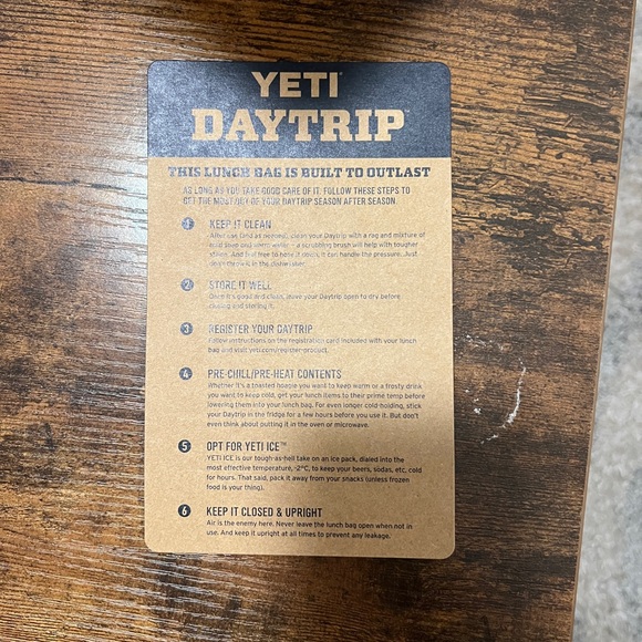 *** SOLD ***. Yeti Daytrip Lunch Box - Picture 10 of 12